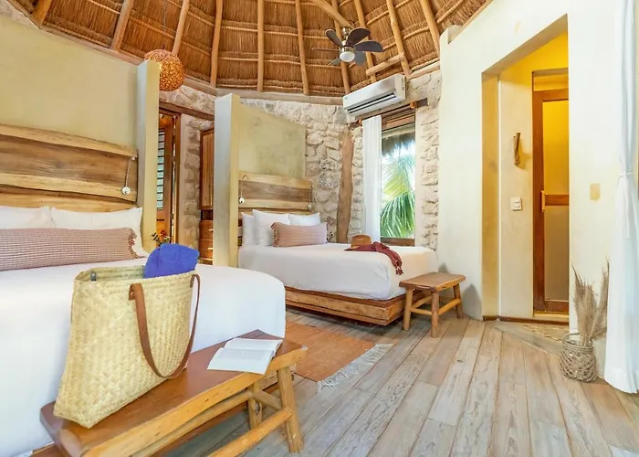 Hotel Alaya Beachfront 4*