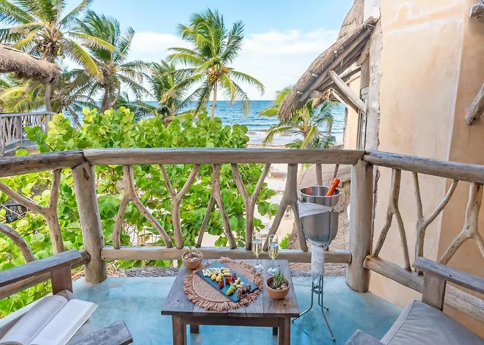 Hotel Alaya Beachfront