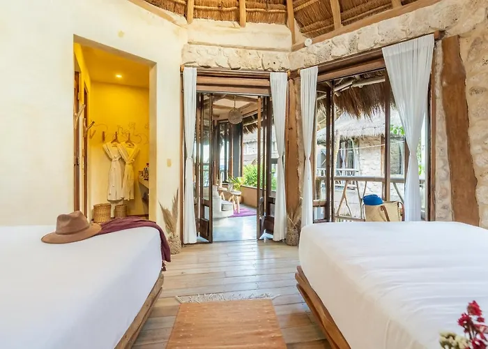 Alaya Beachfront Hotel 4*