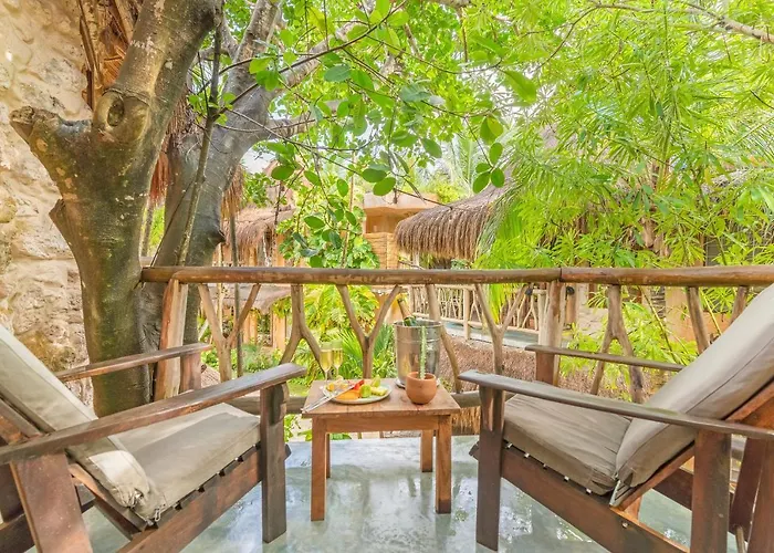 Hotel Alaya Beachfront