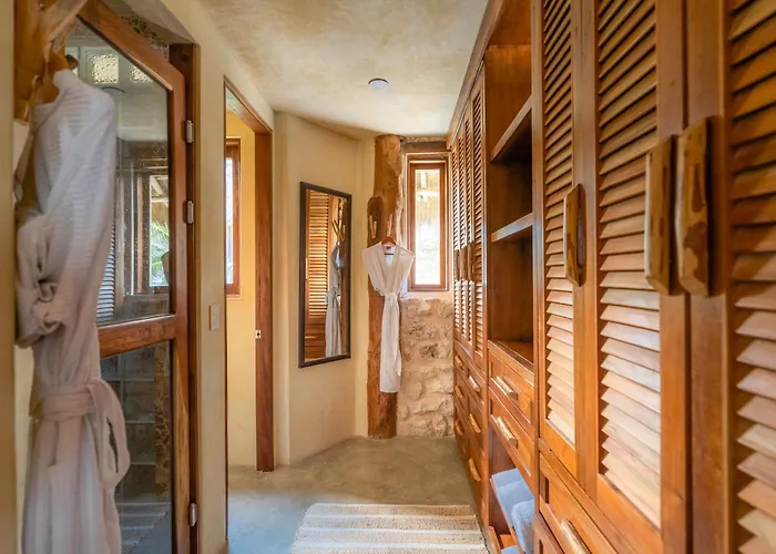 Hotel Alaya Beachfront