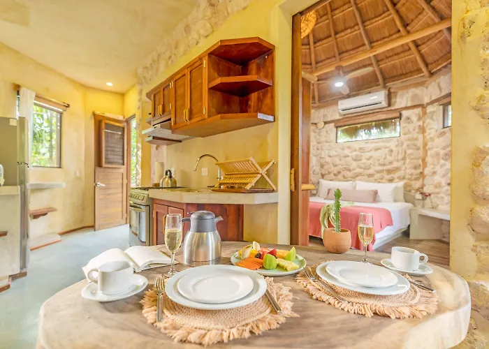 Hotel Alaya Beachfront 4*