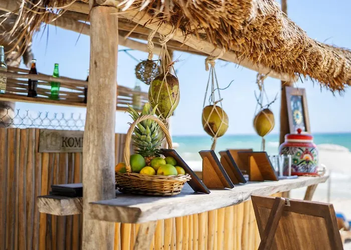 Hotel Alaya Beachfront 4*